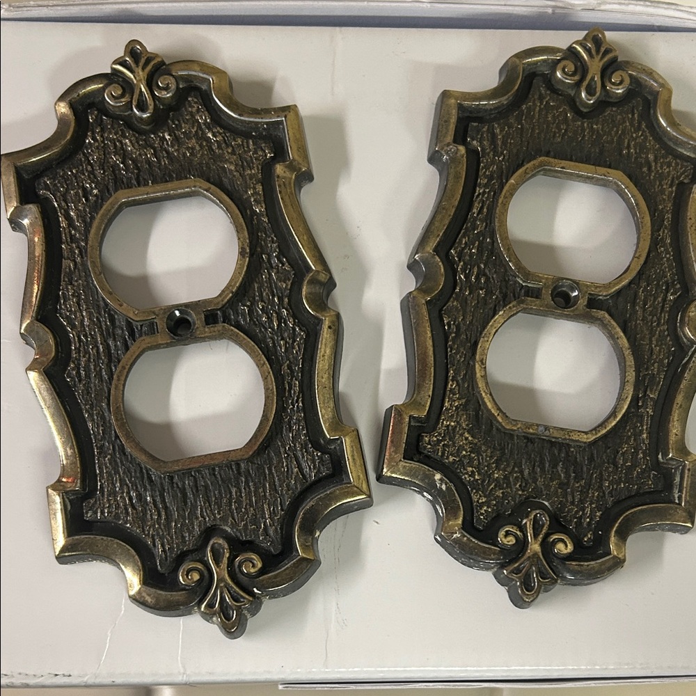 Vintage Brass Outlet Cover - Ajax Hardware Premier Collection